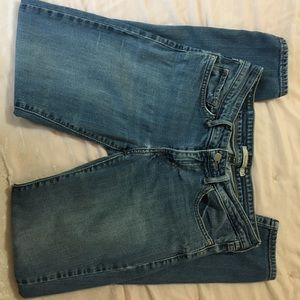 Levi’s 711 skinnies